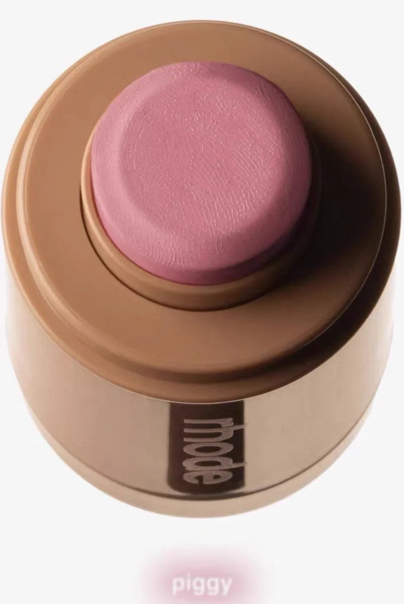 Soft, Plump & Irresistible Lips! 
Treat your lips to intense hydration with this peptide lip treatment. The silky formula helps keep lips soft, smooth, and glossy while enhancing their natural beauty with a healthy, juicy sh