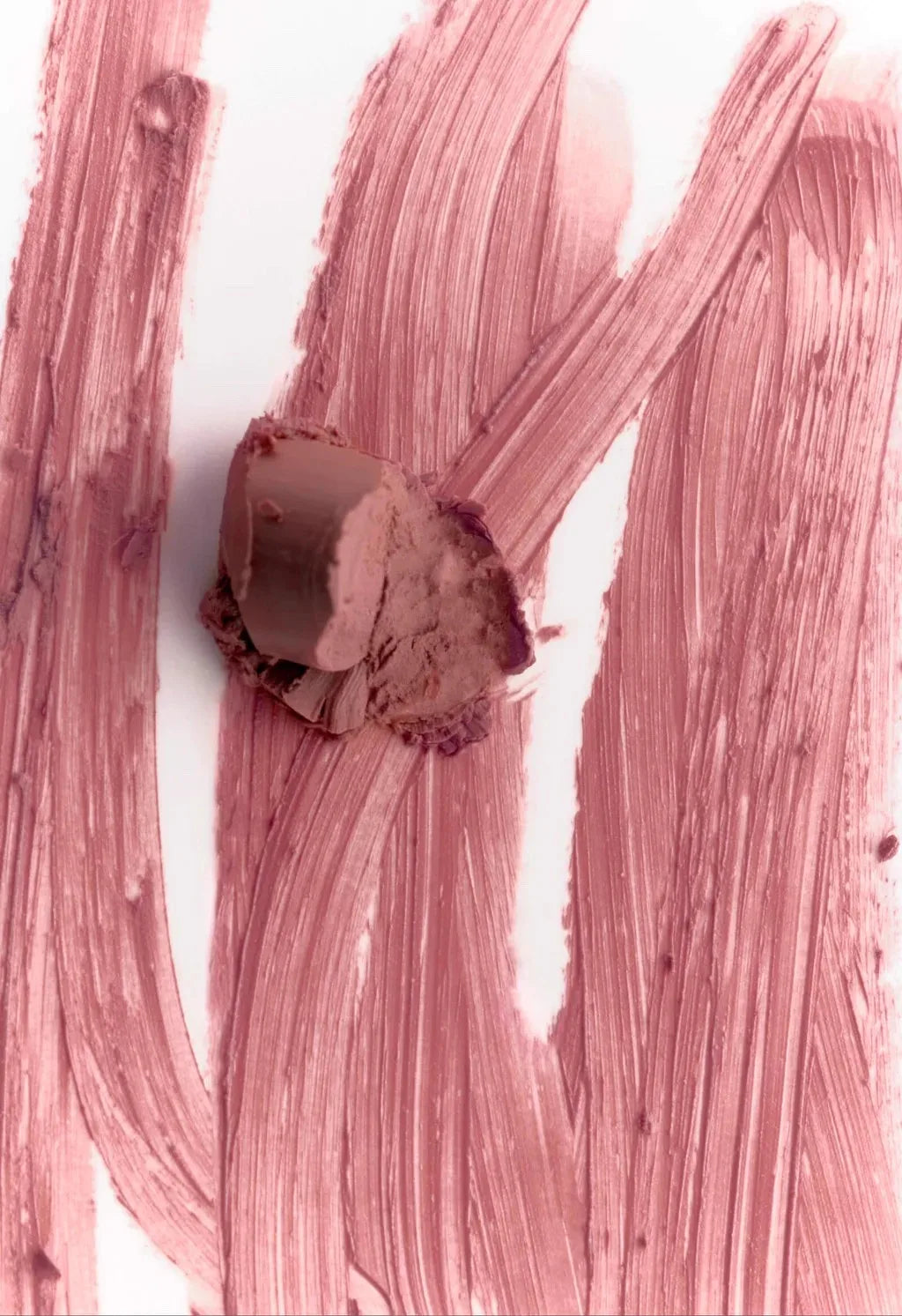 Soft, Plump & Irresistible Lips! 
Treat your lips to intense hydration with this peptide lip treatment. The silky formula helps keep lips soft, smooth, and glossy while enhancing their natural beauty with a healthy, juicy sh