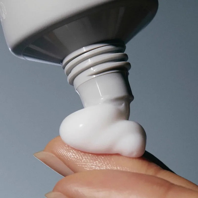Soft, Plump & Irresistible Lips! 
Treat your lips to intense hydration with this peptide lip treatment. The silky formula helps keep lips soft, smooth, and glossy while enhancing their natural beauty with a healthy, juicy sh