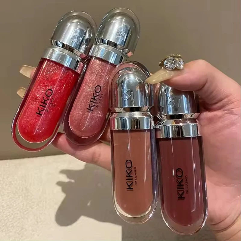 3D Glossy Lip Glow! 
Nourishing lip gloss with a mirror shine finish for soft, plump, and beautiful lips that last.