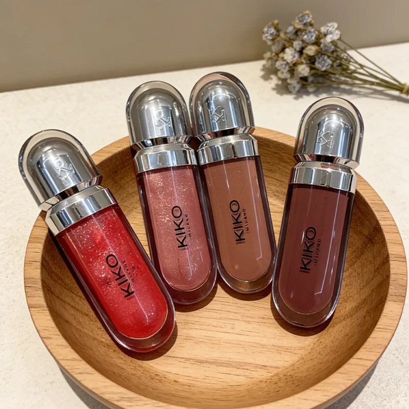 3D Glossy Lip Glow! 
Nourishing lip gloss with a mirror shine finish for soft, plump, and beautiful lips that last.