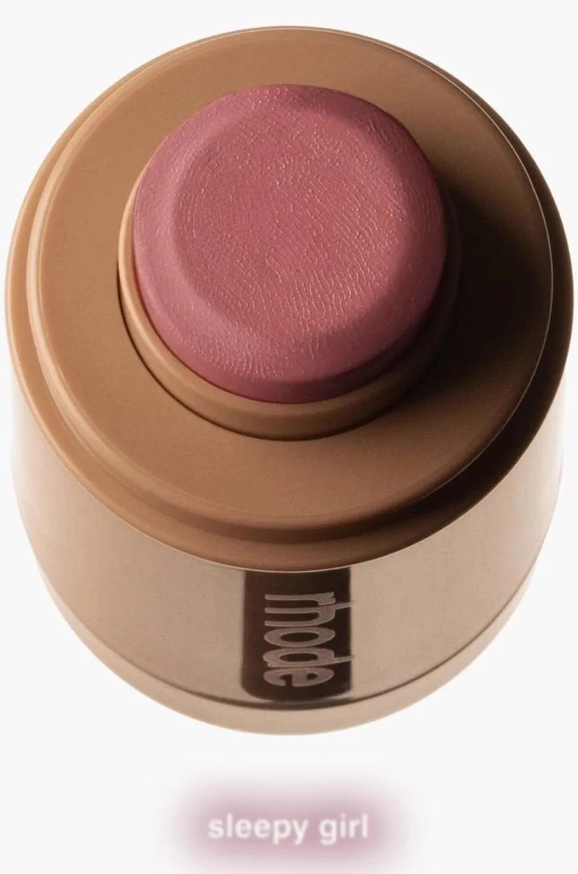 Soft, Plump & Irresistible Lips! 
Treat your lips to intense hydration with this peptide lip treatment. The silky formula helps keep lips soft, smooth, and glossy while enhancing their natural beauty with a healthy, juicy sh